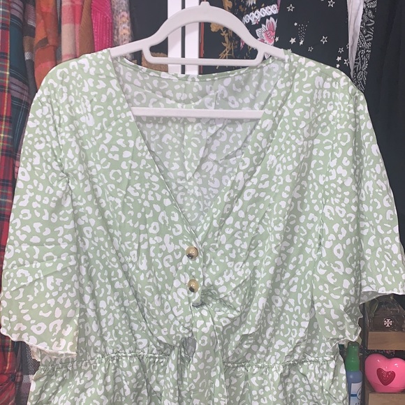 Plus Cheetah Print Tie Front Romper - Picture 13 of 14